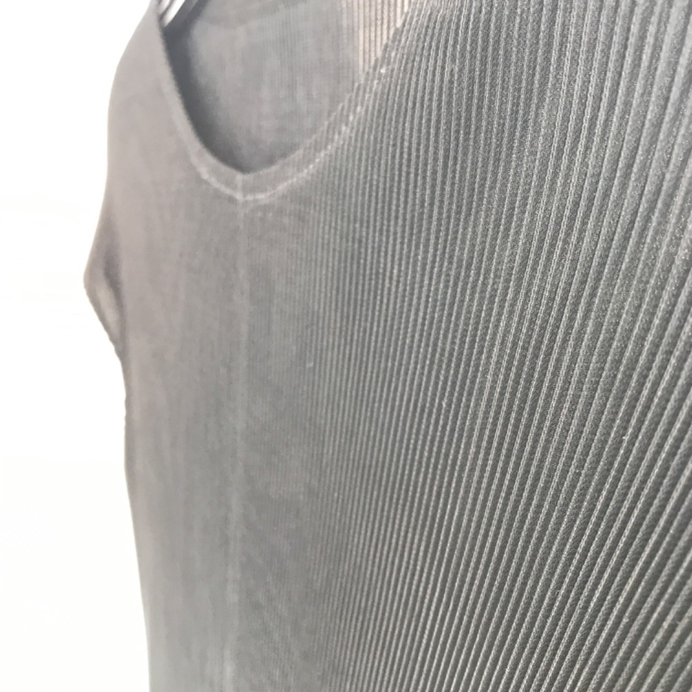 Fancy Stretch Ribbed top - Picture 2 of 4